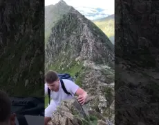 Descubre la belleza natural del Monte Helvellyn en Cumbria: Un imperdible destino de turismo y aventura