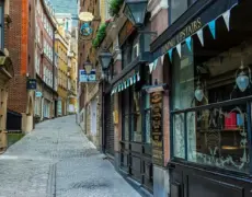 Prepara tu maleta para un viaje a Inglaterra: Tips para vestir según el clima y disfrutar del turismo en cualquier condición