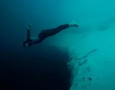 Descubre la emoción del buceo en el turístico lago Windermere