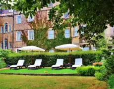 Descubre el encanto histórico del Hotel The Royal Crescent Bath en tu próximo viaje de turismo