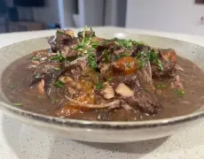 Descubre la deliciosa tradición de la liebre en escabeche en tu próximo viaje de turismo gastronómico