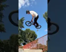 Turismo en Manchester: Descubre el emocionante bicicross en el Parque BMX