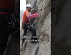 Descubre la emoción de escalar en Peak District: turismo de aventura en las montañas británicas