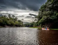 Descubre la belleza del turismo acuático: Realiza una travesía en kayak por el río Avon